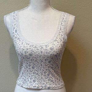 Brandy Melville Lace-Trim Floral Tank Top in White and Blue